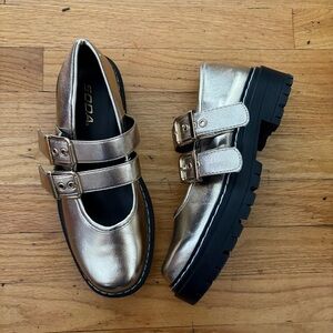 Soda Brand Gold Mary Jane's Size 8.5